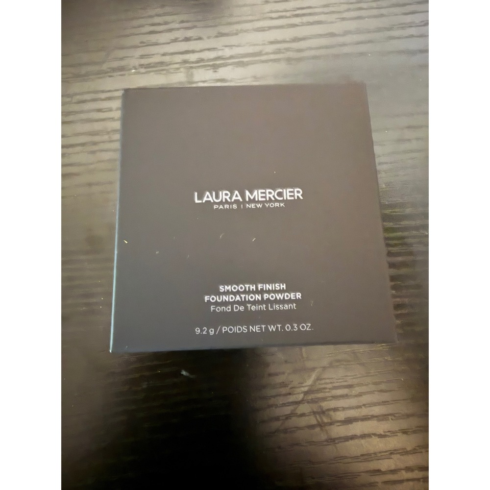 Laura Mercier Smooth Finish Foundation Powder 08 3W1 9.2g New in Box